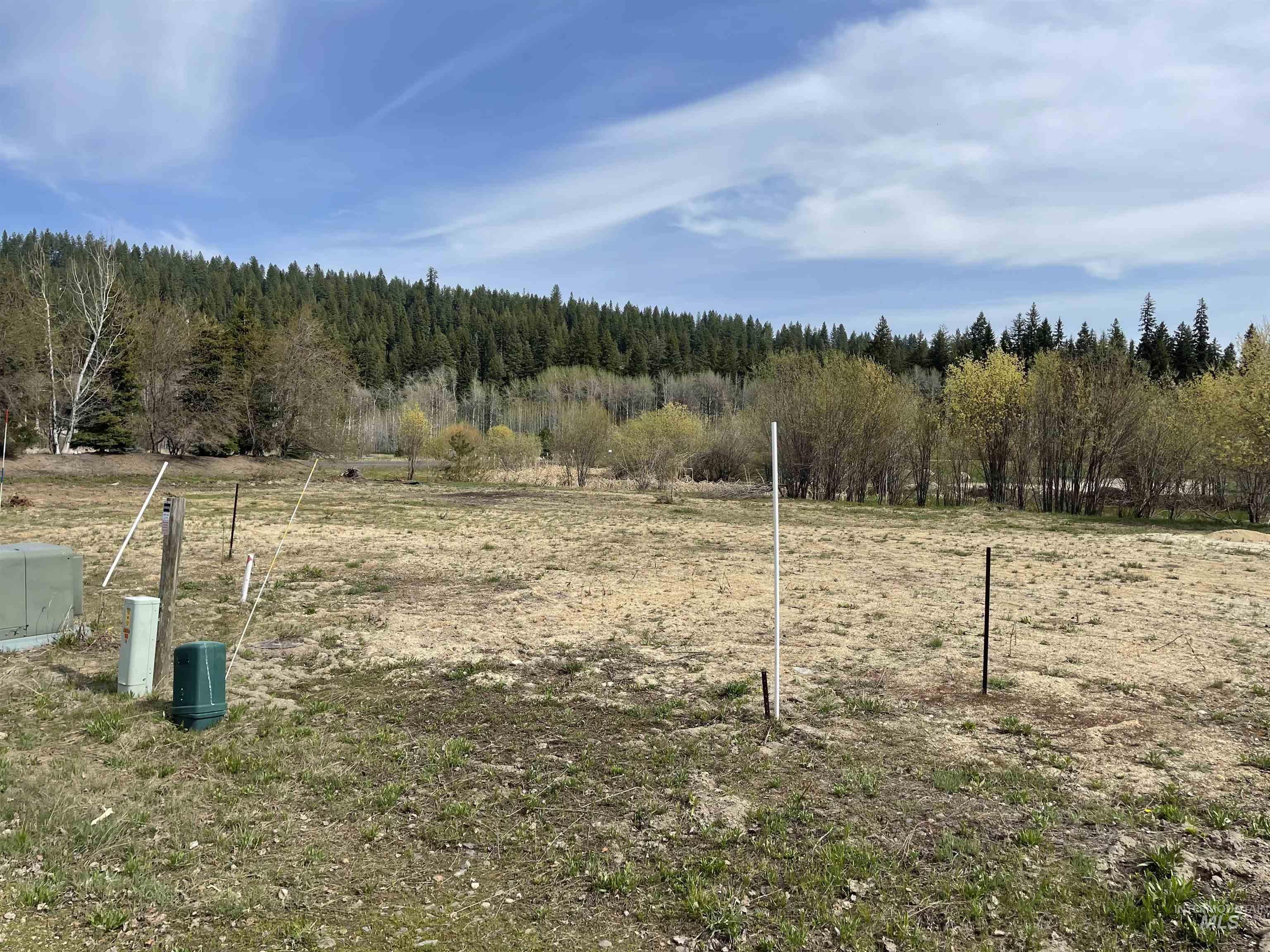 1400 & 1404 Mountain Meadow Dr Property Photo 7