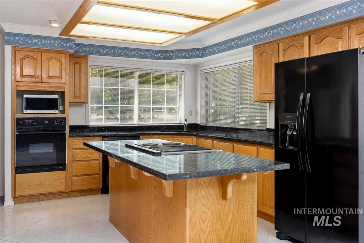 1672 Briarwood Ln Property Photo 9