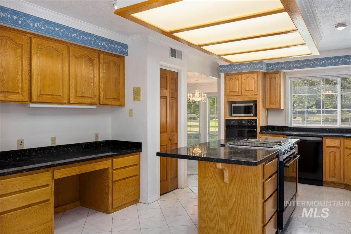 1672 Briarwood Ln Property Photo 10
