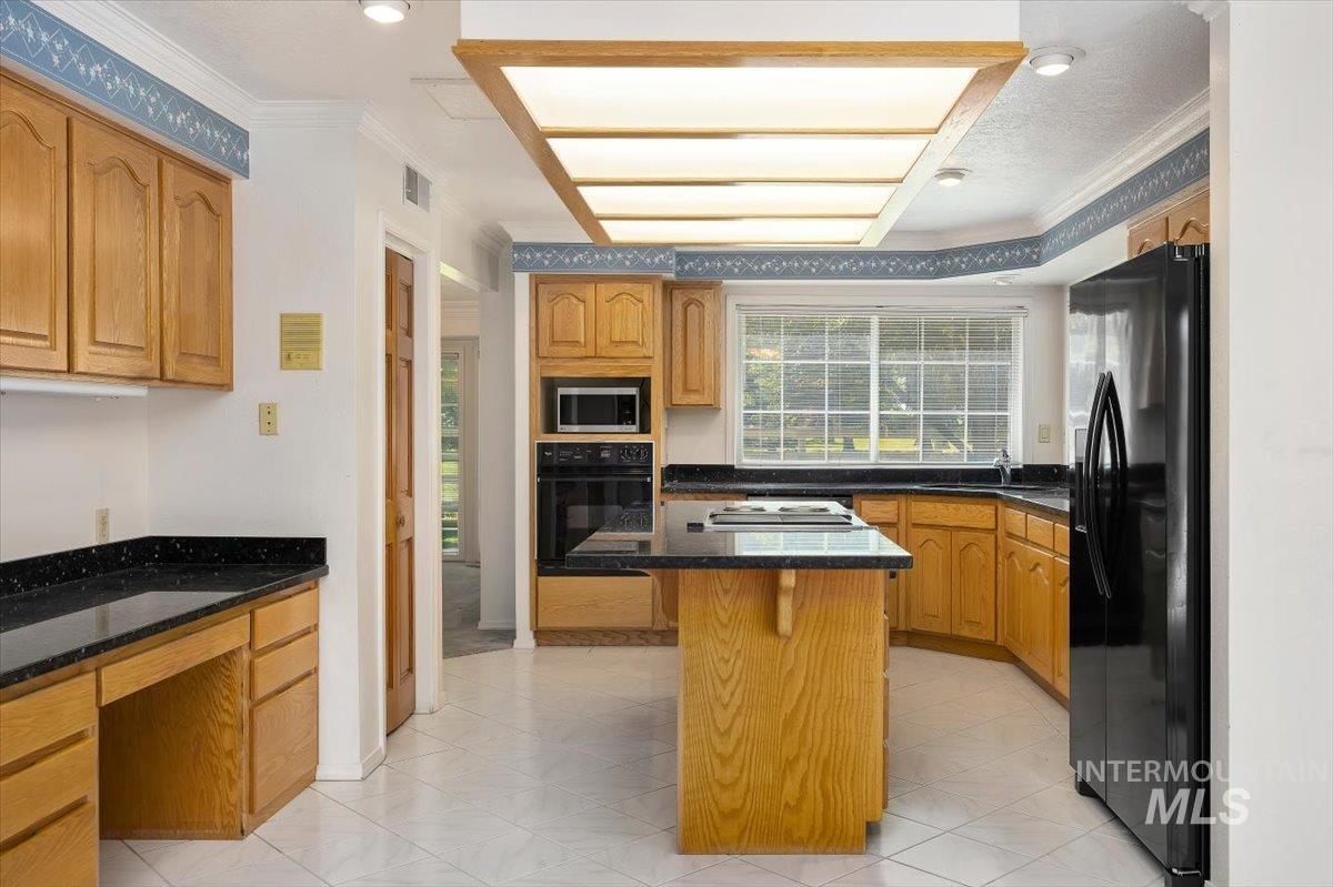 1672 Briarwood Ln Property Photo 11