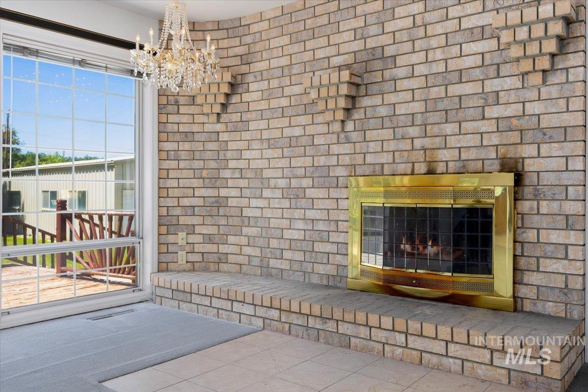 1672 Briarwood Ln Property Photo 18