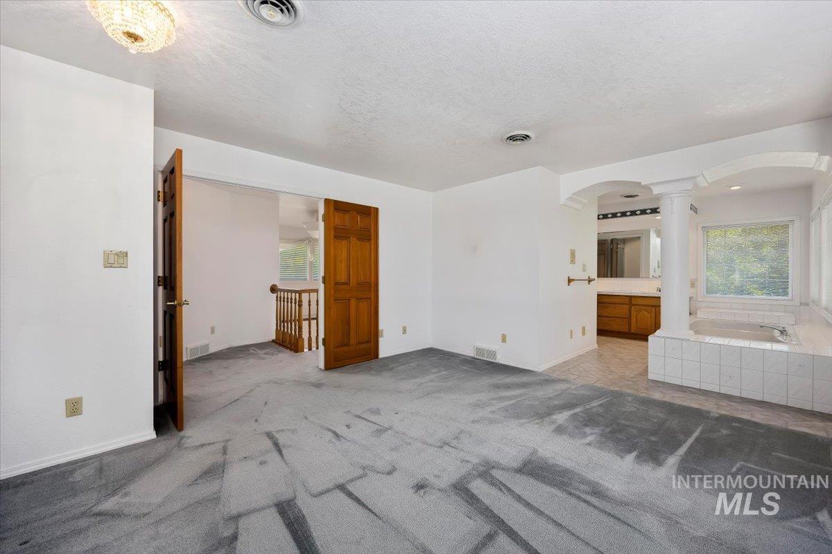 1672 Briarwood Ln Property Photo 21