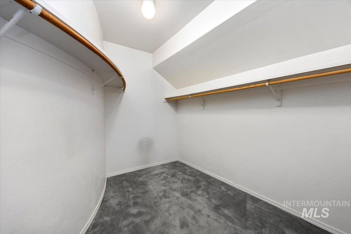 1672 Briarwood Ln Property Photo 27
