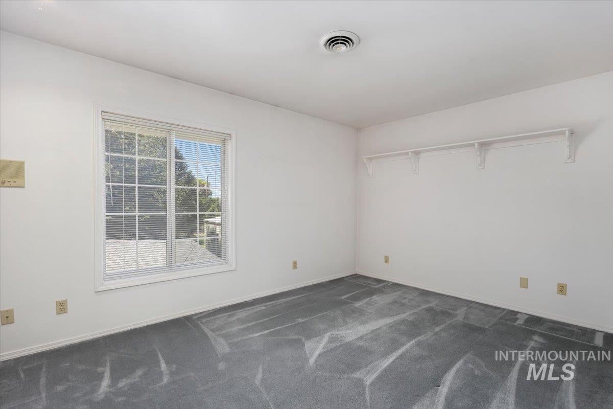 1672 Briarwood Ln Property Photo 28