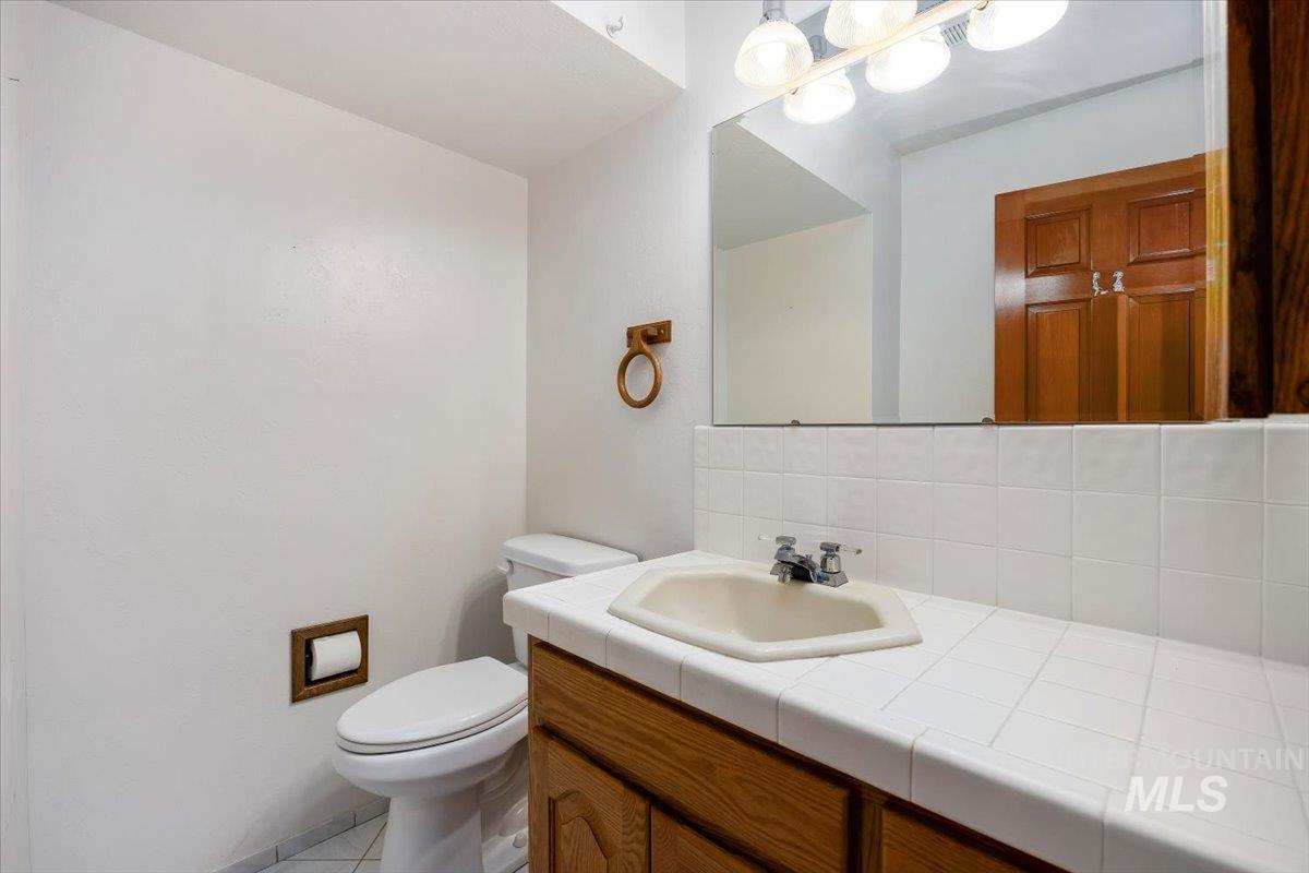 1672 Briarwood Ln Property Photo 29