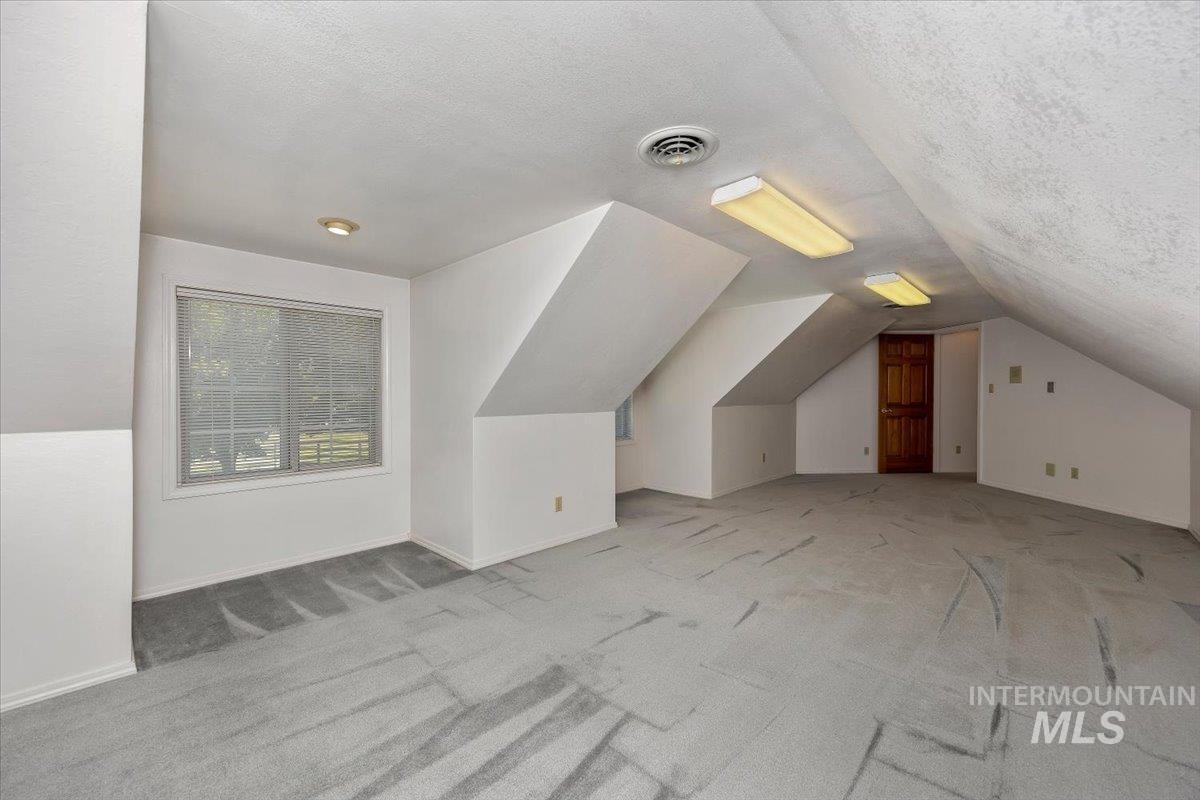 1672 Briarwood Ln Property Photo 33