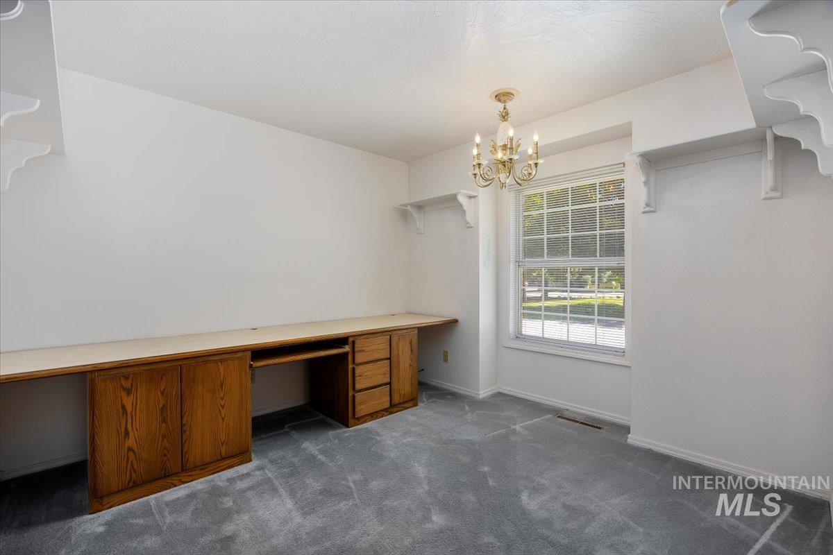 1672 Briarwood Ln Property Photo 34