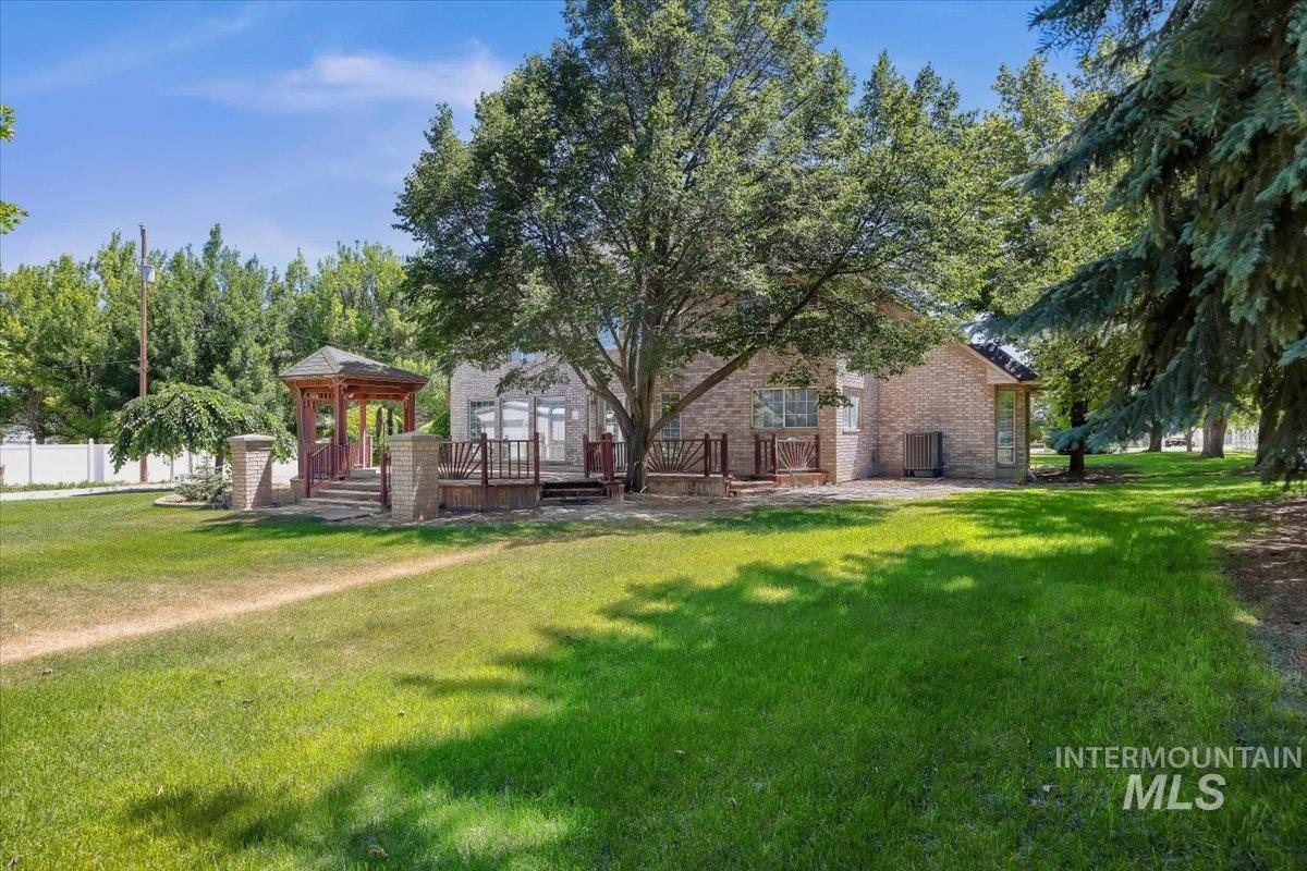 1672 Briarwood Ln Property Photo 38
