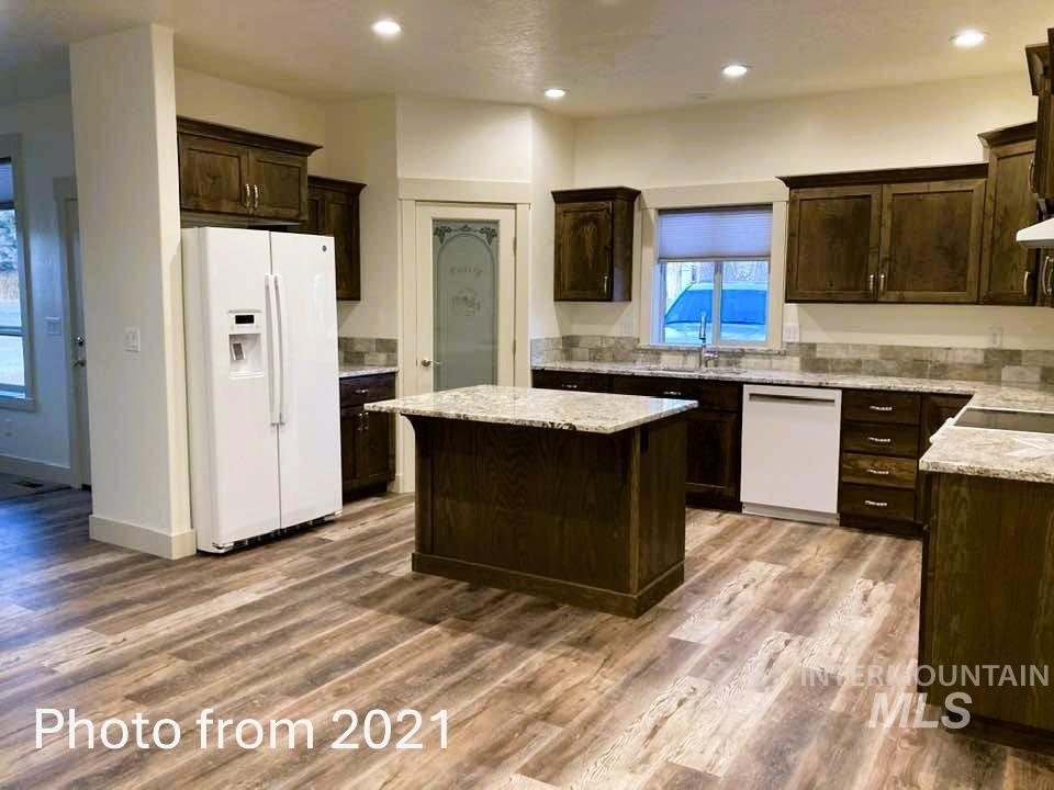 28623 S Benham Avenue Property Photo 3