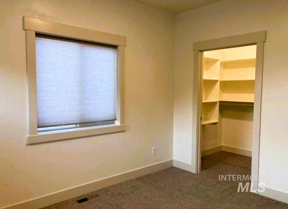 28623 S Benham Avenue Property Photo 5