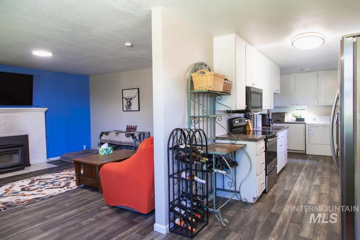 1404 Rochester Property Photo 4