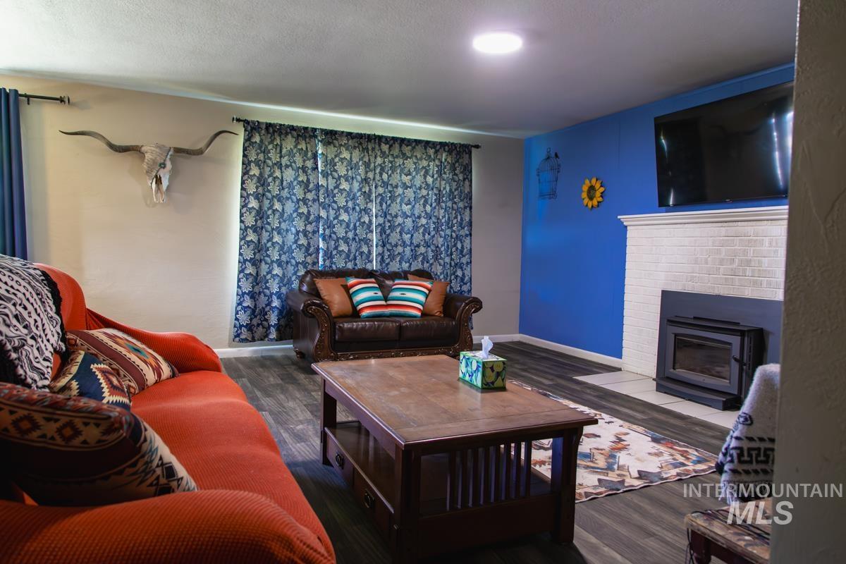 1404 Rochester Property Photo 9