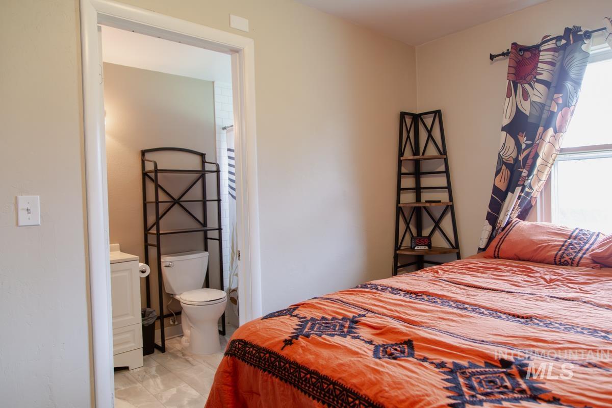 1404 Rochester Property Photo 12
