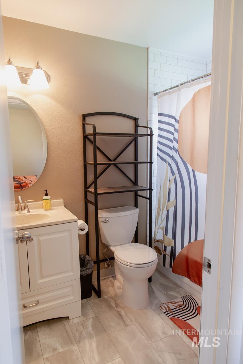 1404 Rochester Property Photo 13