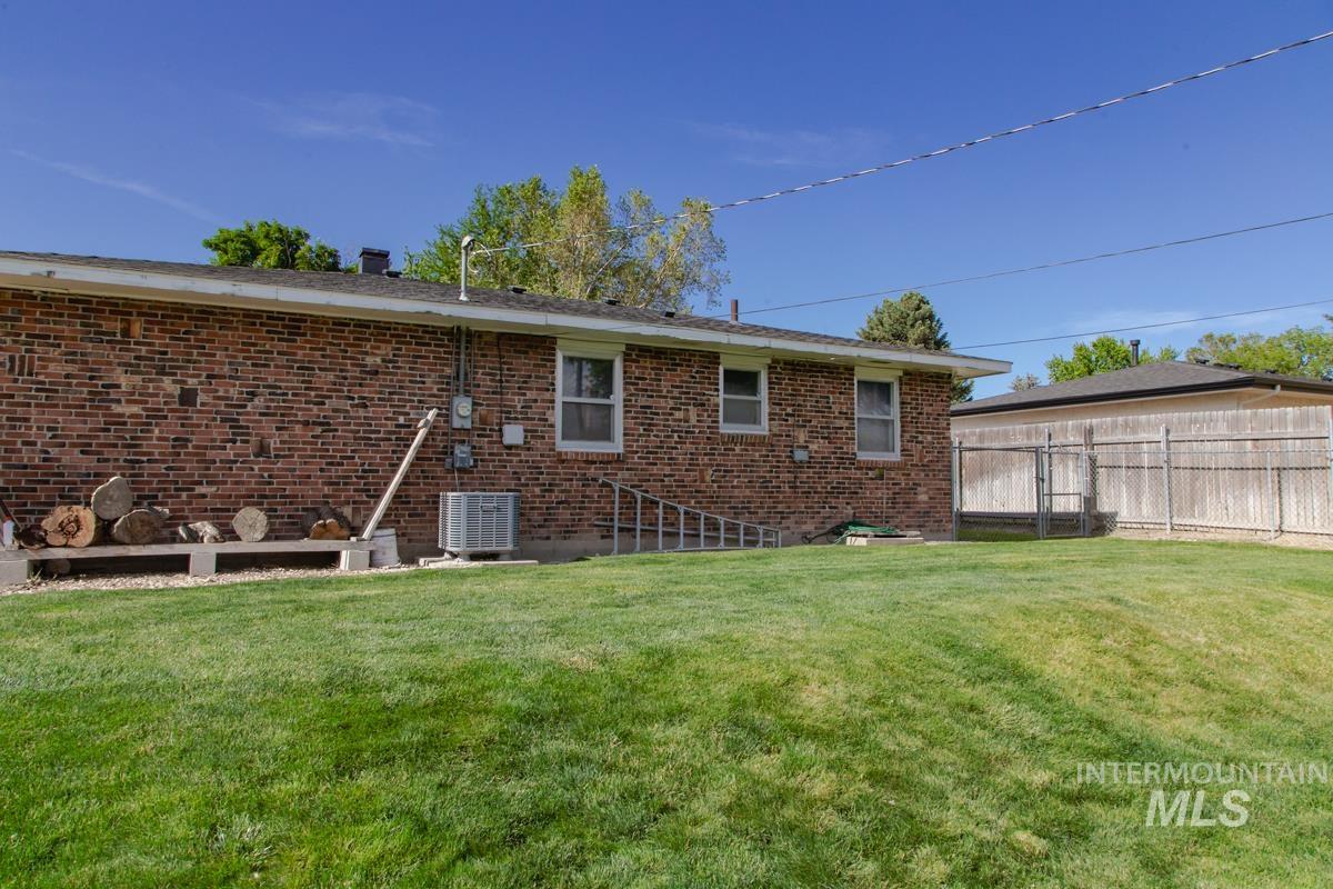 1404 Rochester Property Photo 21