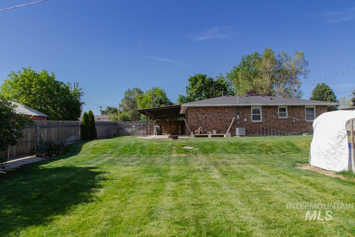 1404 Rochester Property Photo 29