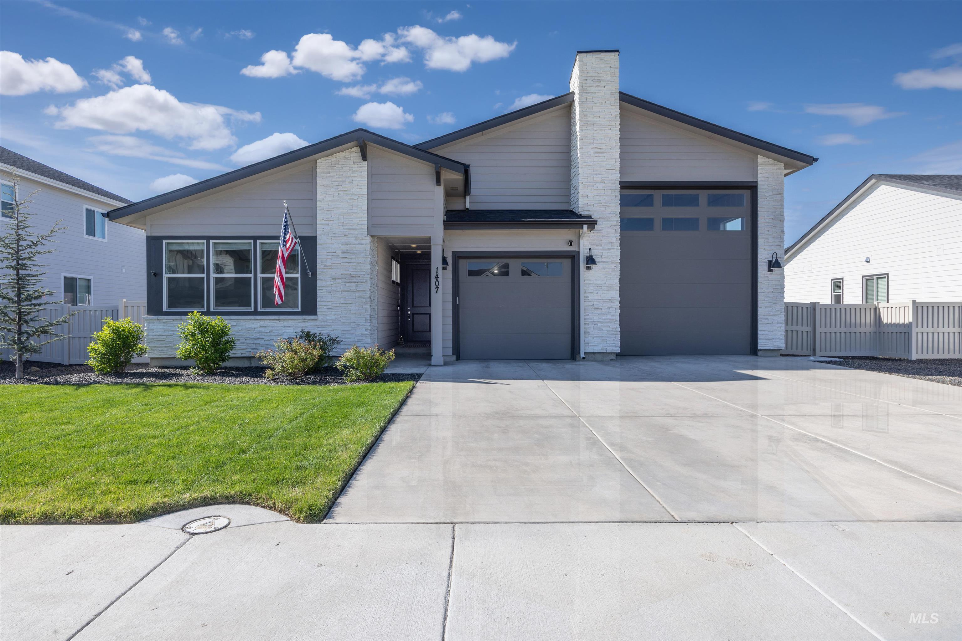 1407 Stirling Meadow Property Photo 1