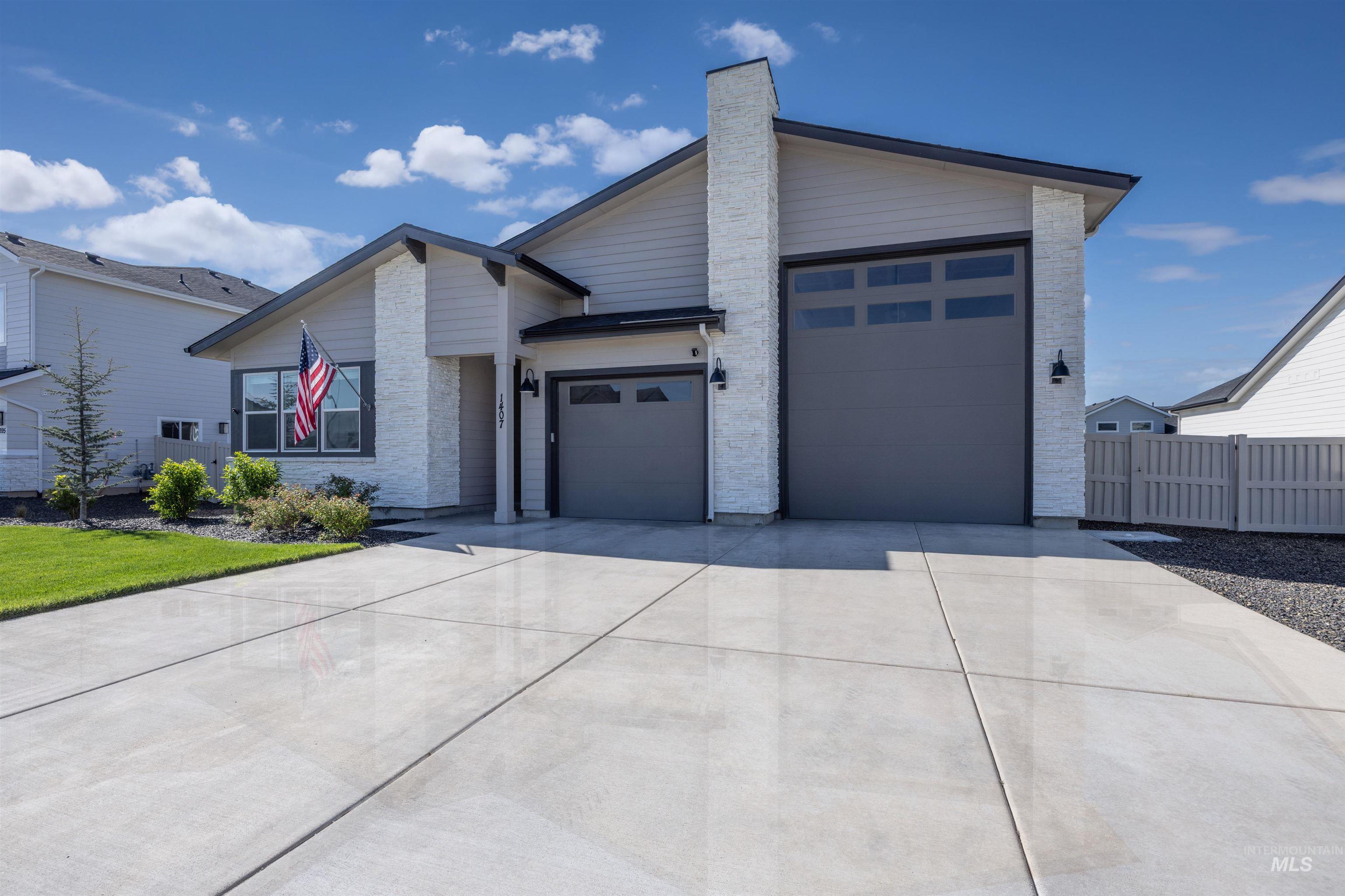 1407 Stirling Meadow Property Photo 4