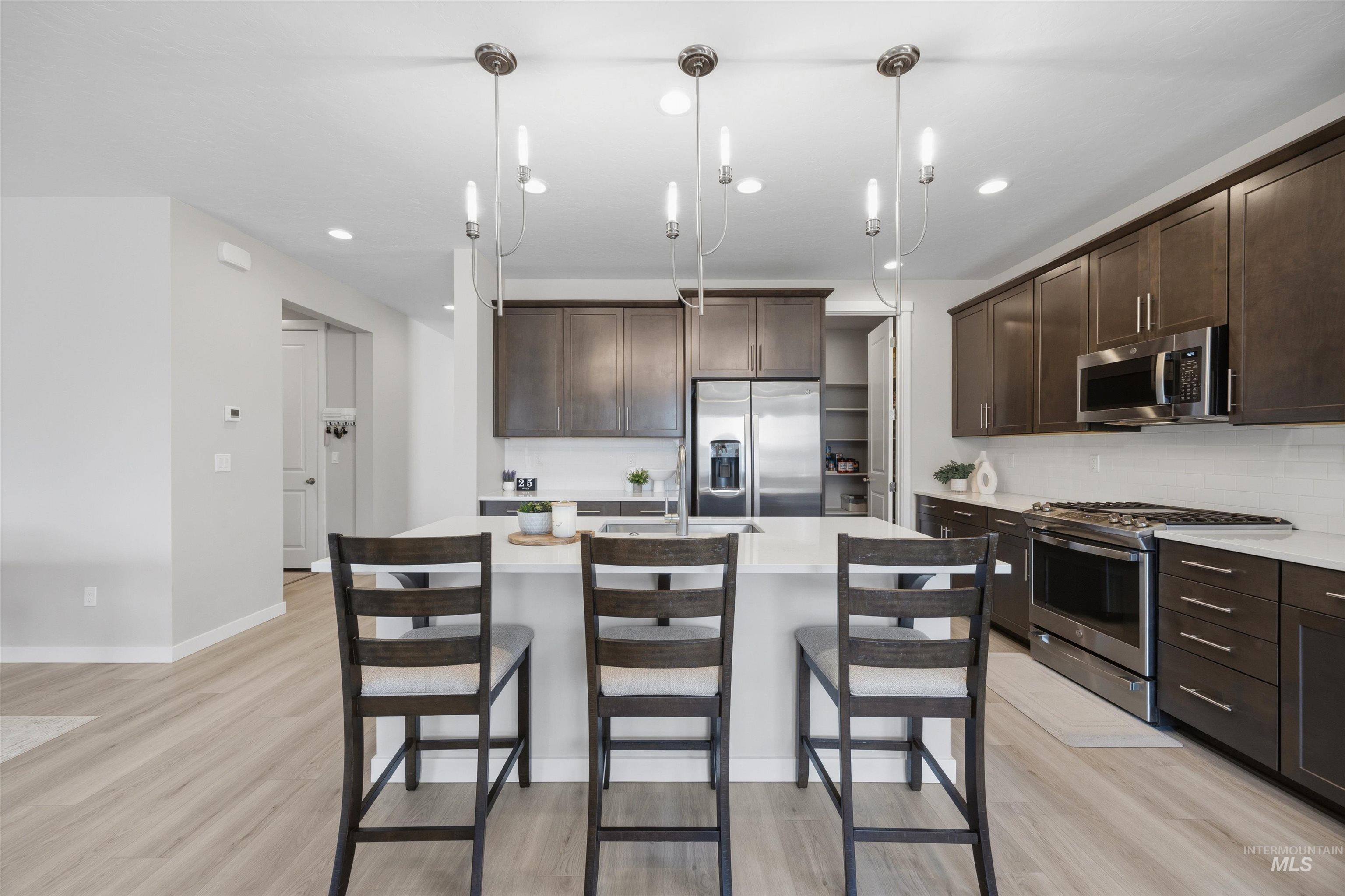 1407 Stirling Meadow Property Photo 8