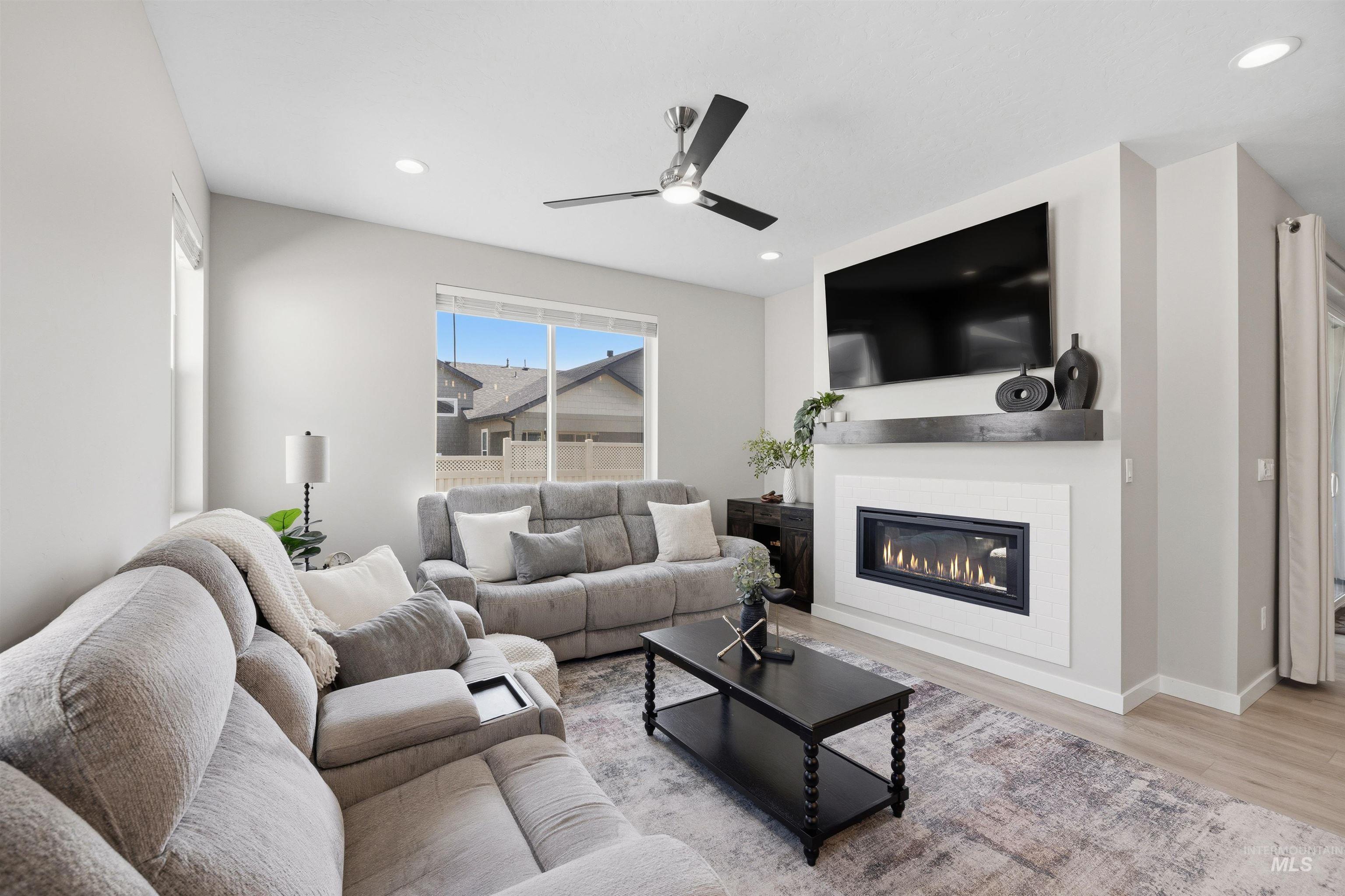 1407 Stirling Meadow Property Photo 12