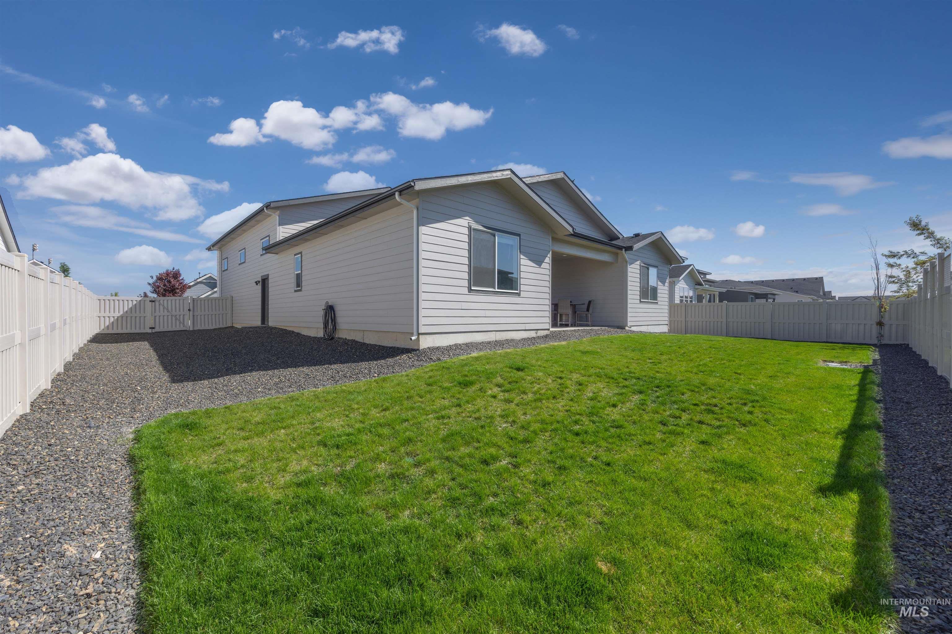 1407 Stirling Meadow Property Photo 25