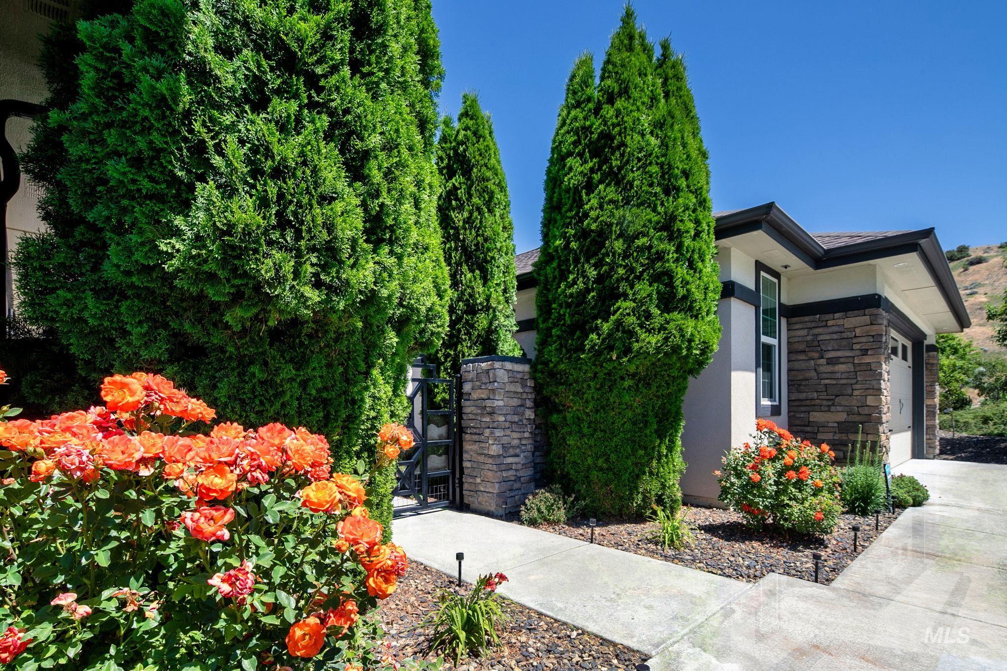 17819 N Kirkhill Way Property Photo 3