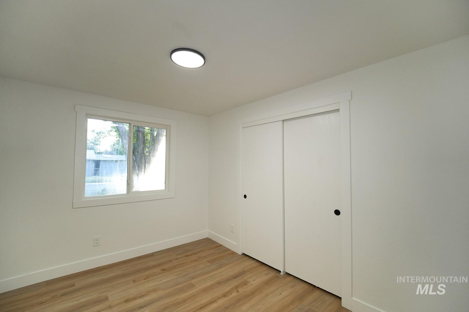 7102 S Ravenswood Way Property Photo 11