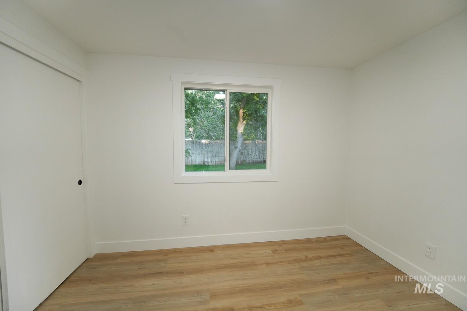 7102 S Ravenswood Way Property Photo 14