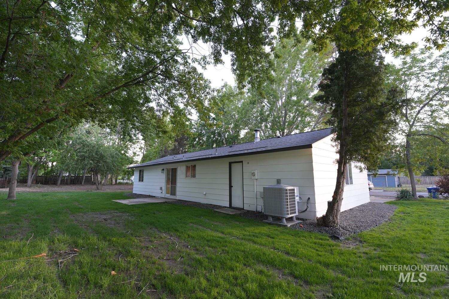 7102 S Ravenswood Way Property Photo 19