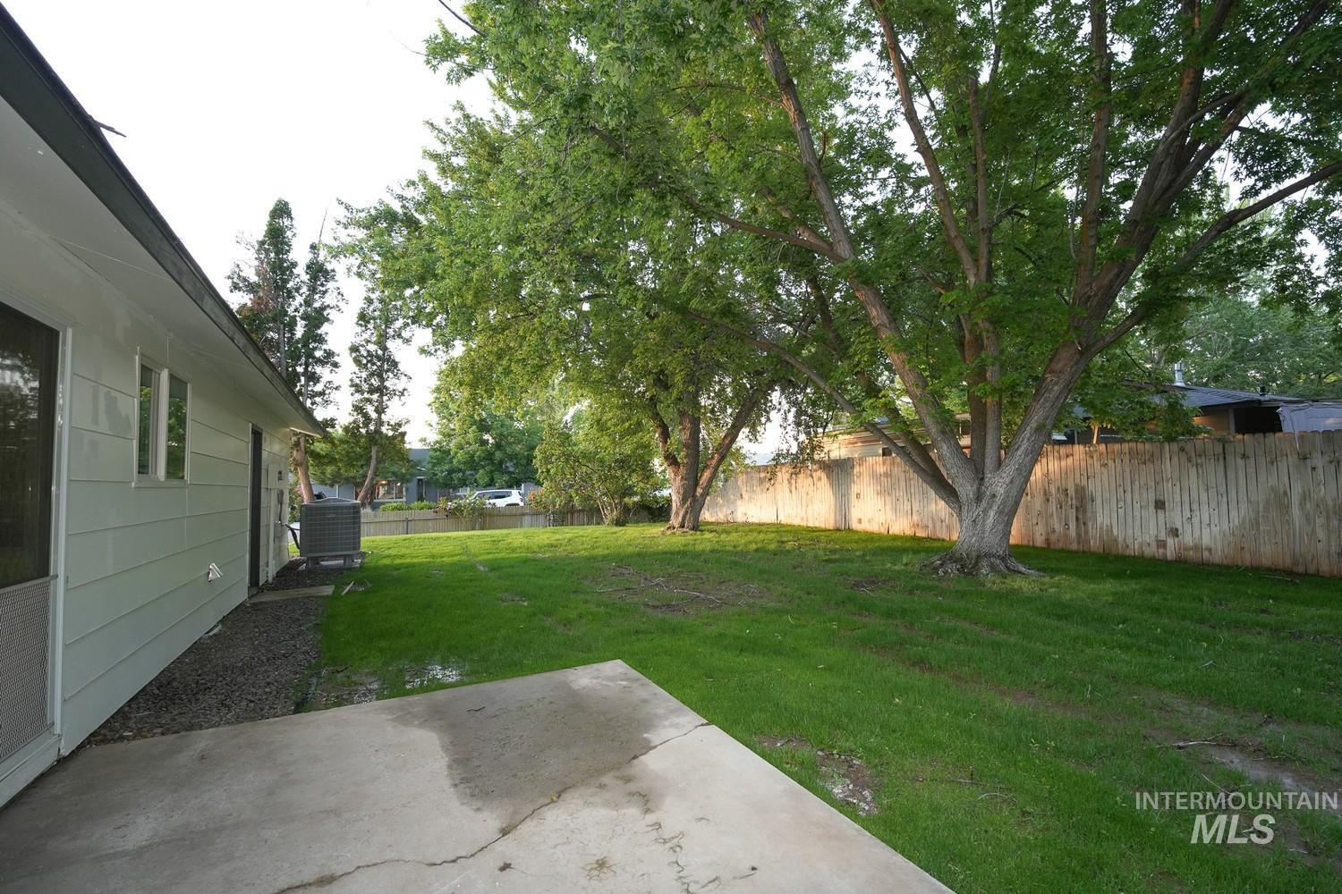 7102 S Ravenswood Way Property Photo 20