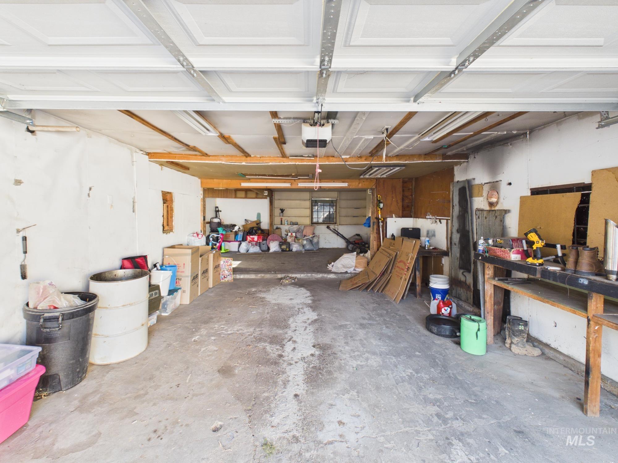 204 Anderson St Property Photo 40