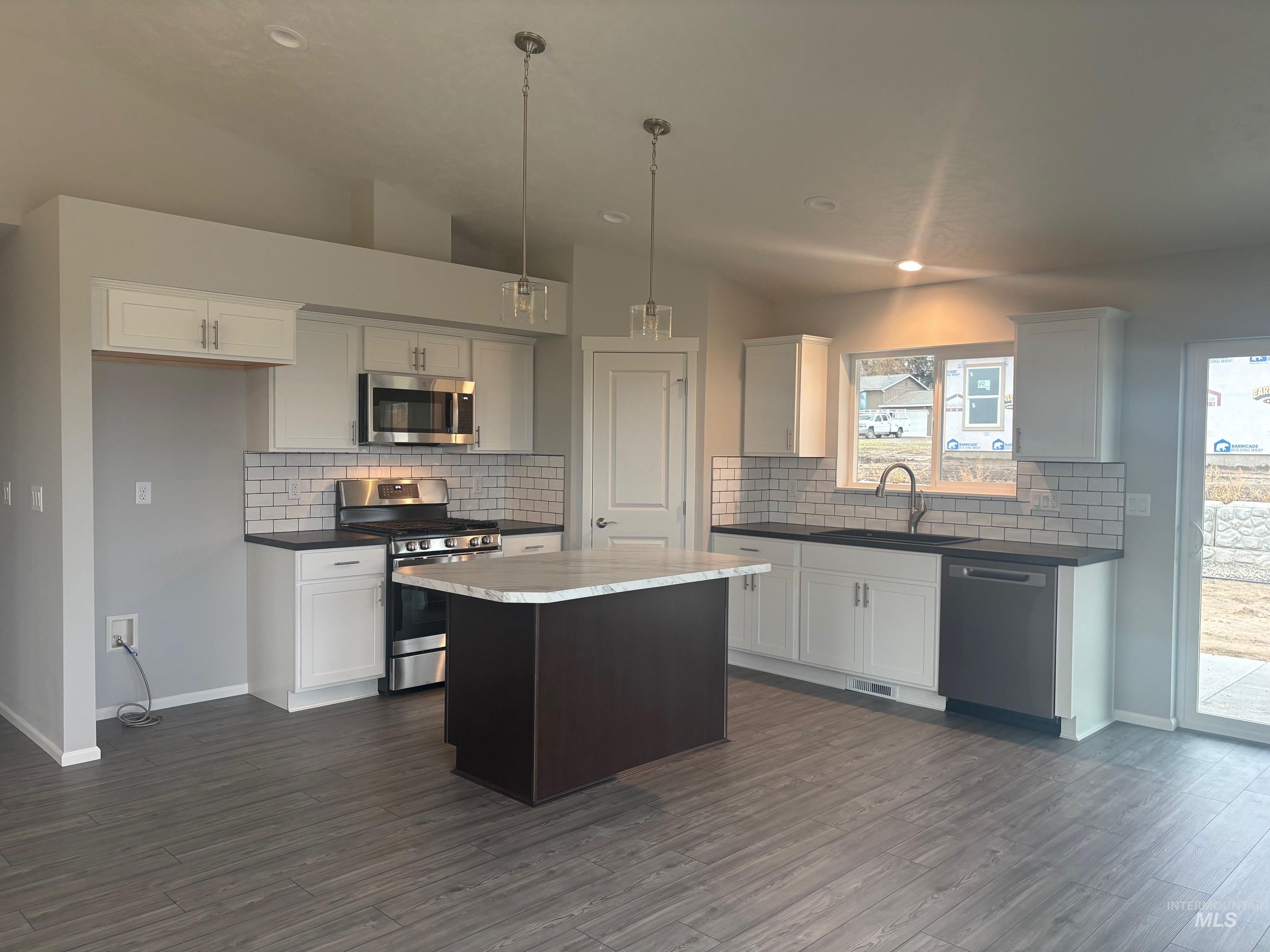 1815 Clark Fork Lane Property Photo 3