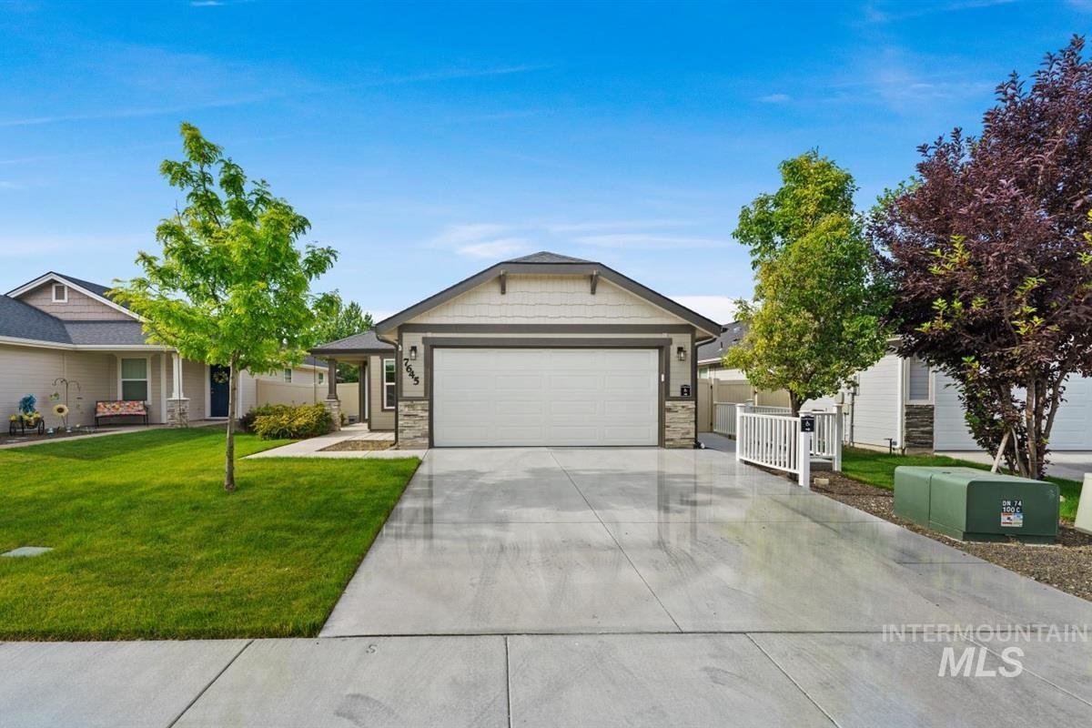 7645 E Declaration Dr. Property Photo 1