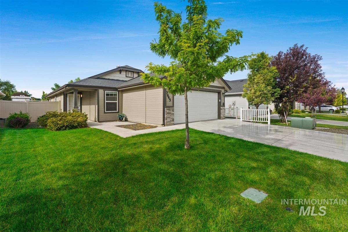 7645 E Declaration Dr. Property Photo 2