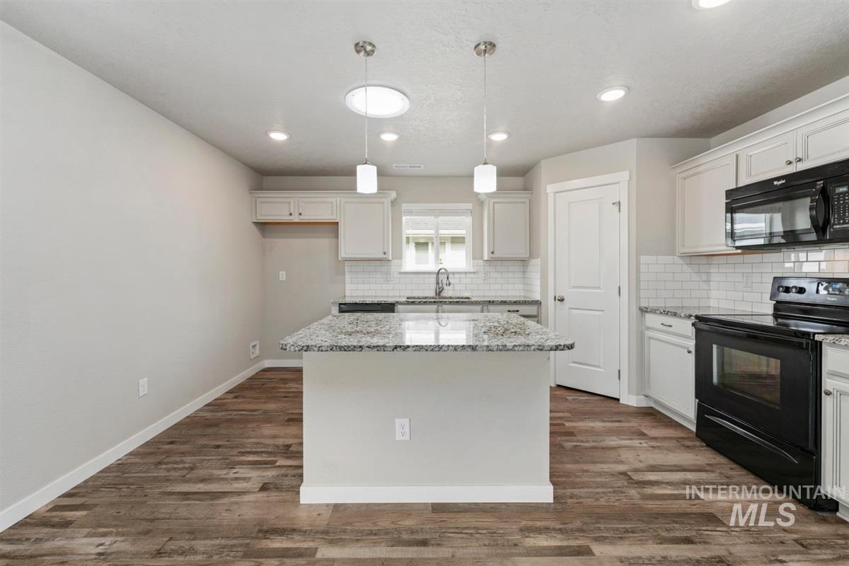 7645 E Declaration Dr. Property Photo 10