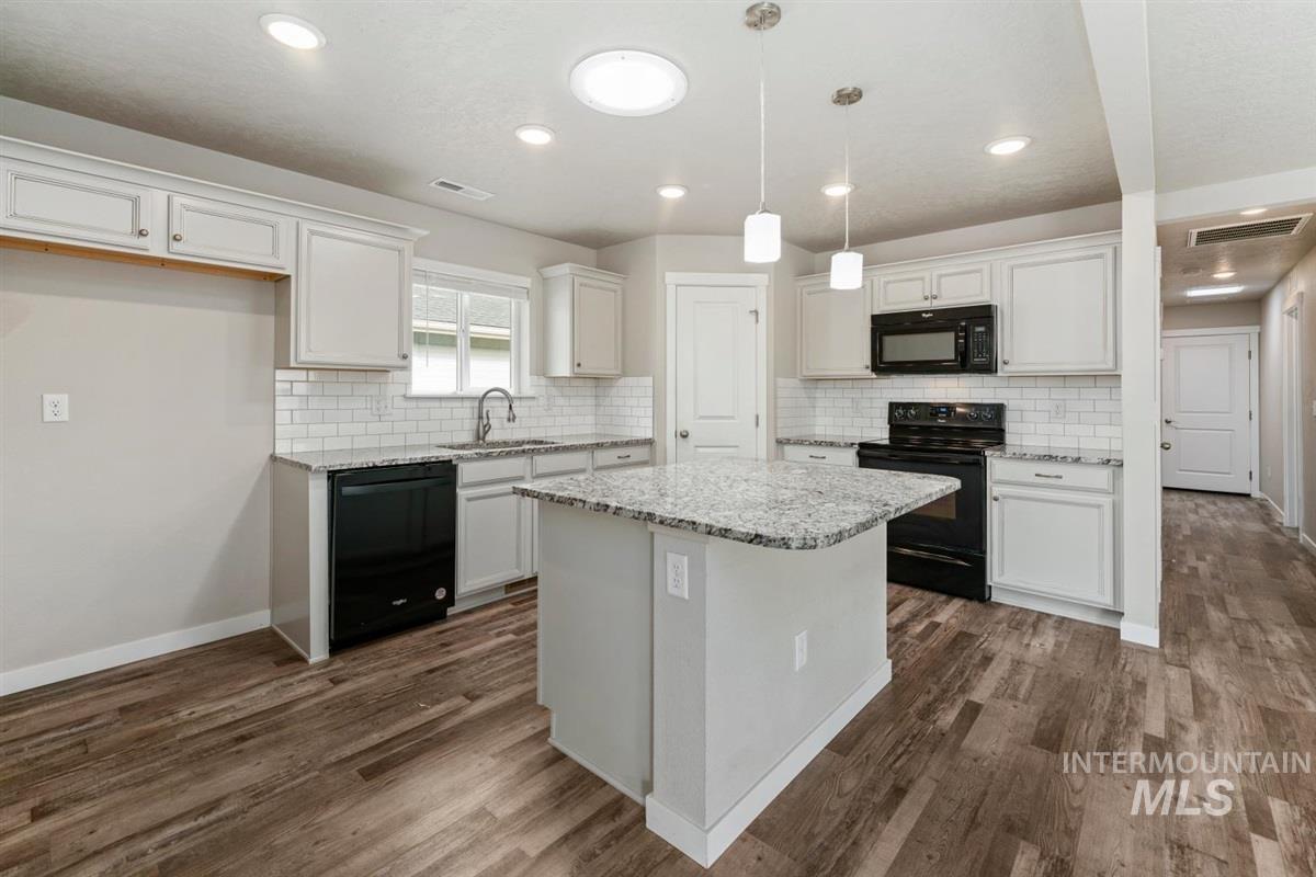 7645 E Declaration Dr. Property Photo 11