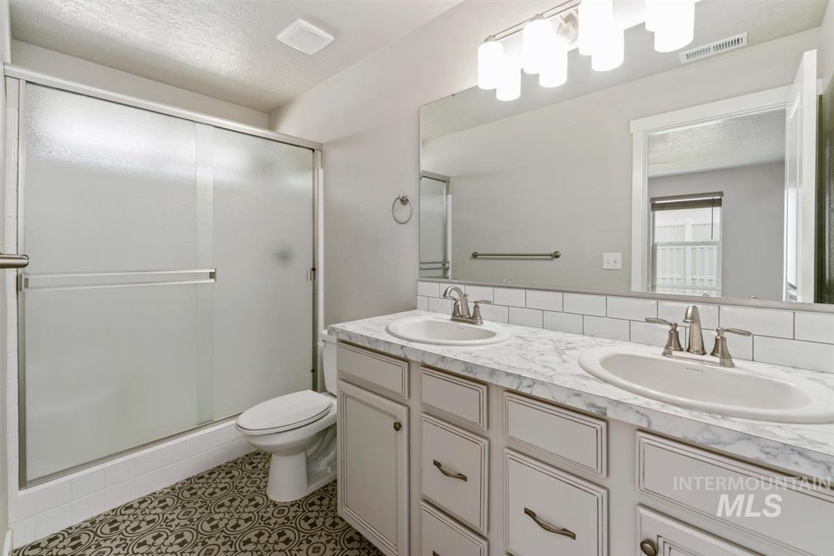 7645 E Declaration Dr. Property Photo 16