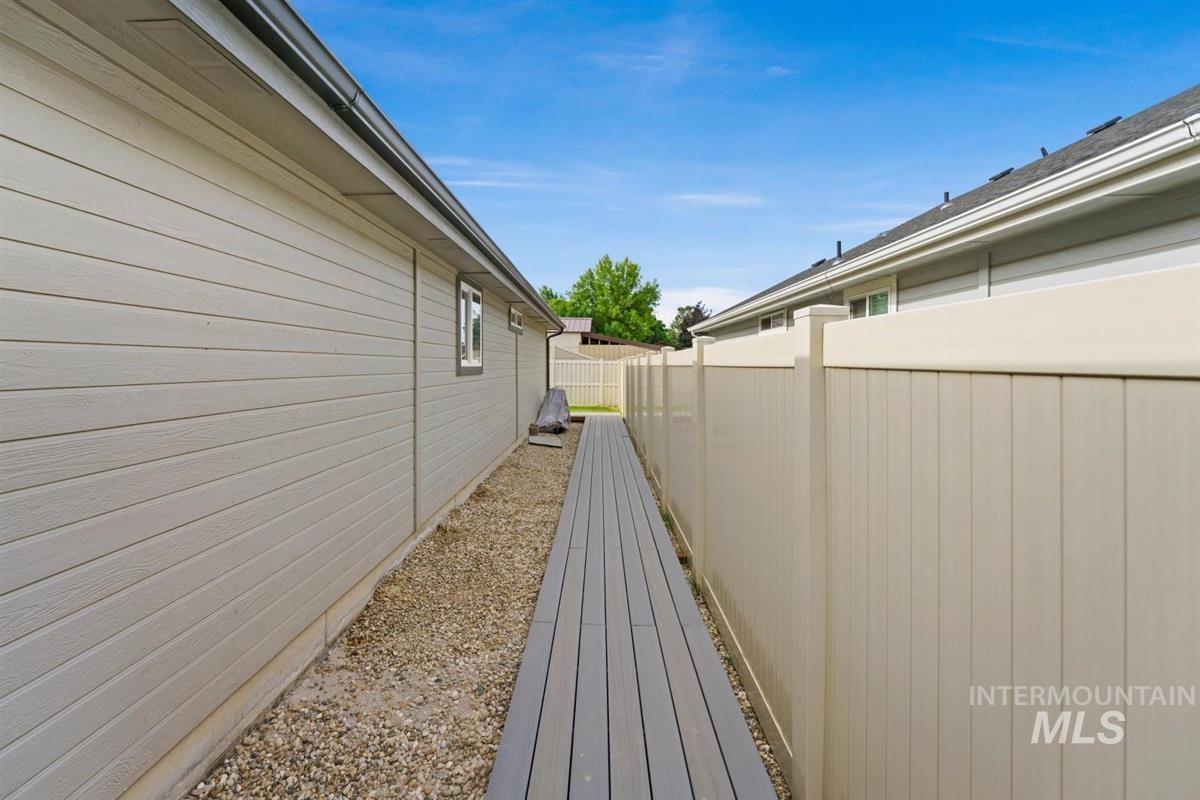 7645 E Declaration Dr. Property Photo 29