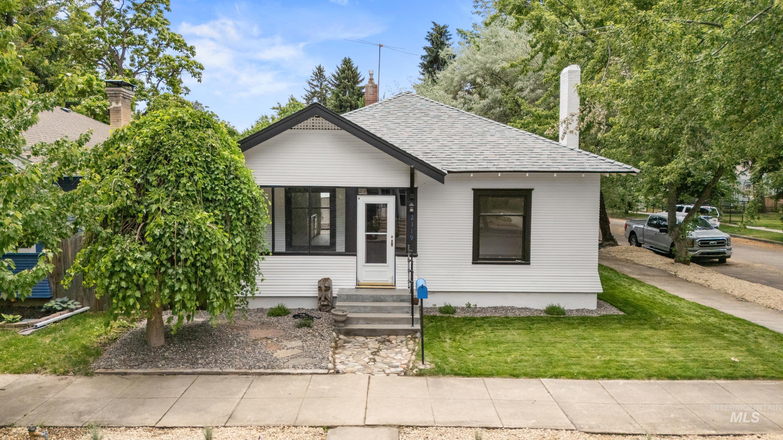 2119 W Brumback Street Property Photo 1