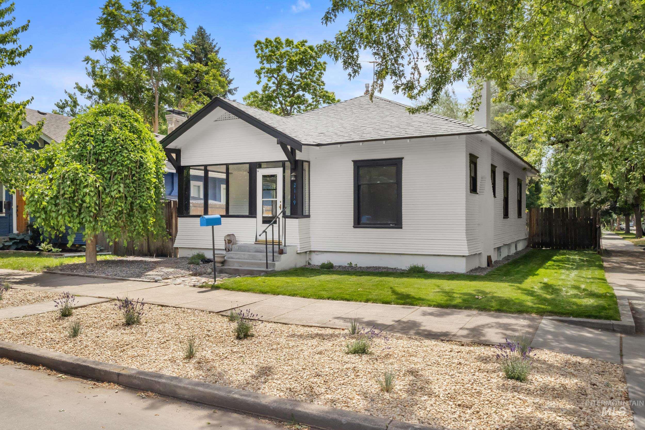 2119 W Brumback Street Property Photo 4