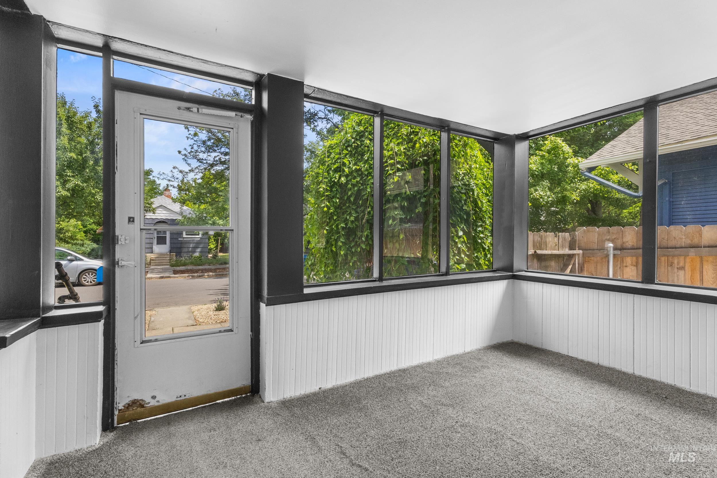 2119 W Brumback Street Property Photo 5