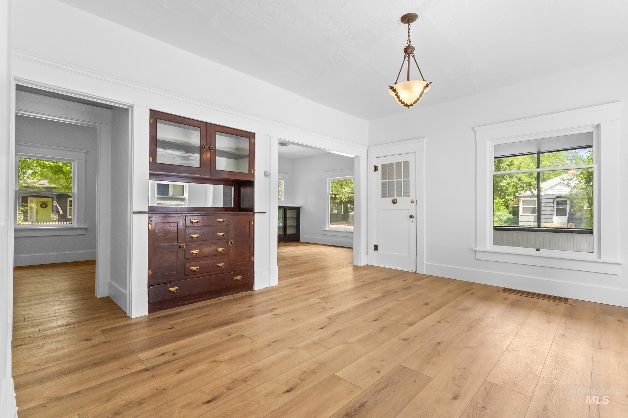 2119 W Brumback Street Property Photo 8