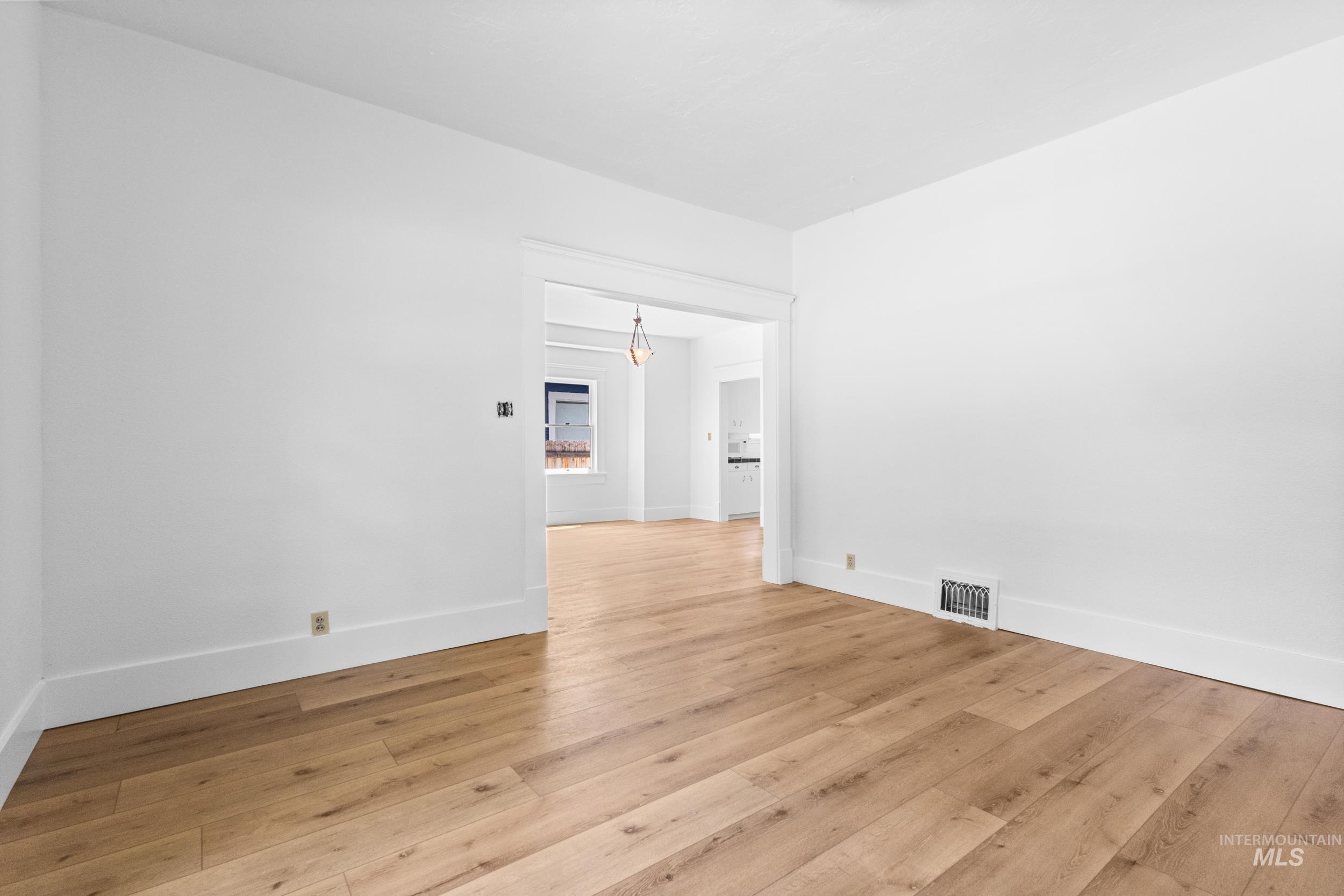 2119 W Brumback Street Property Photo 11