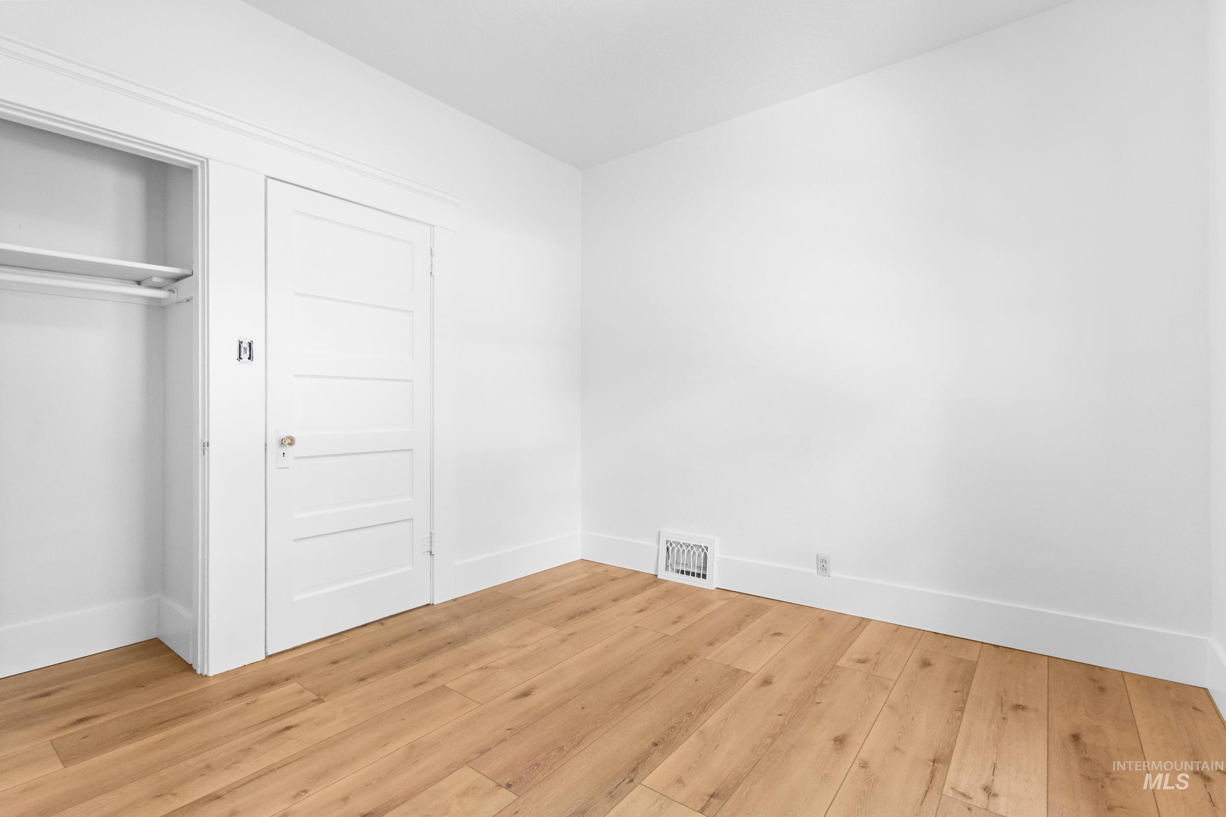 2119 W Brumback Street Property Photo 21