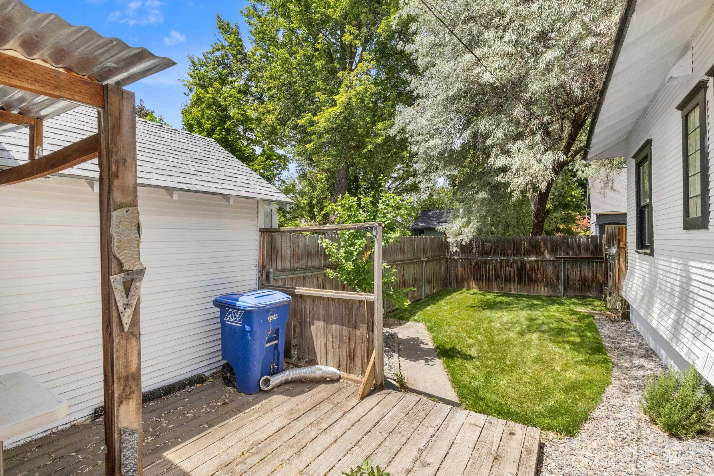 2119 W Brumback Street Property Photo 23
