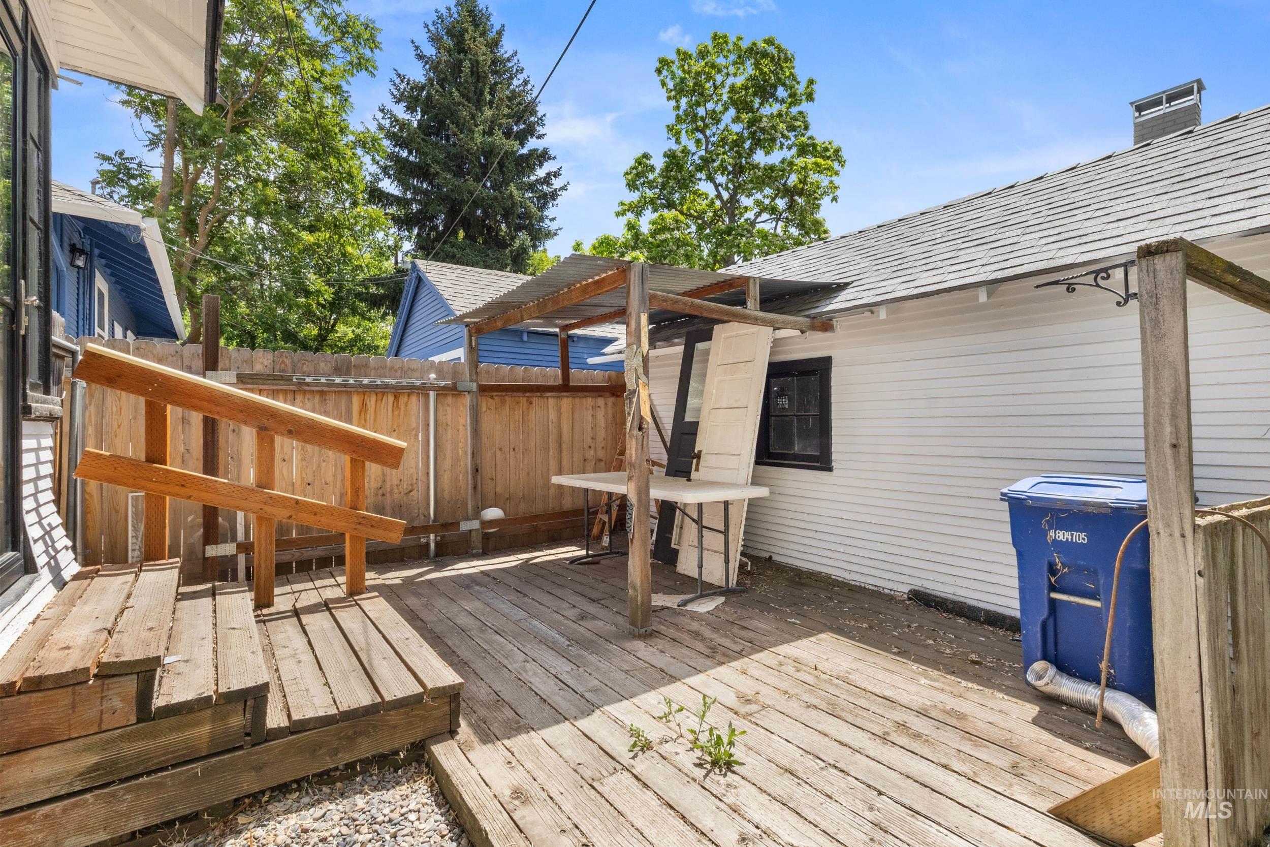 2119 W Brumback Street Property Photo 25