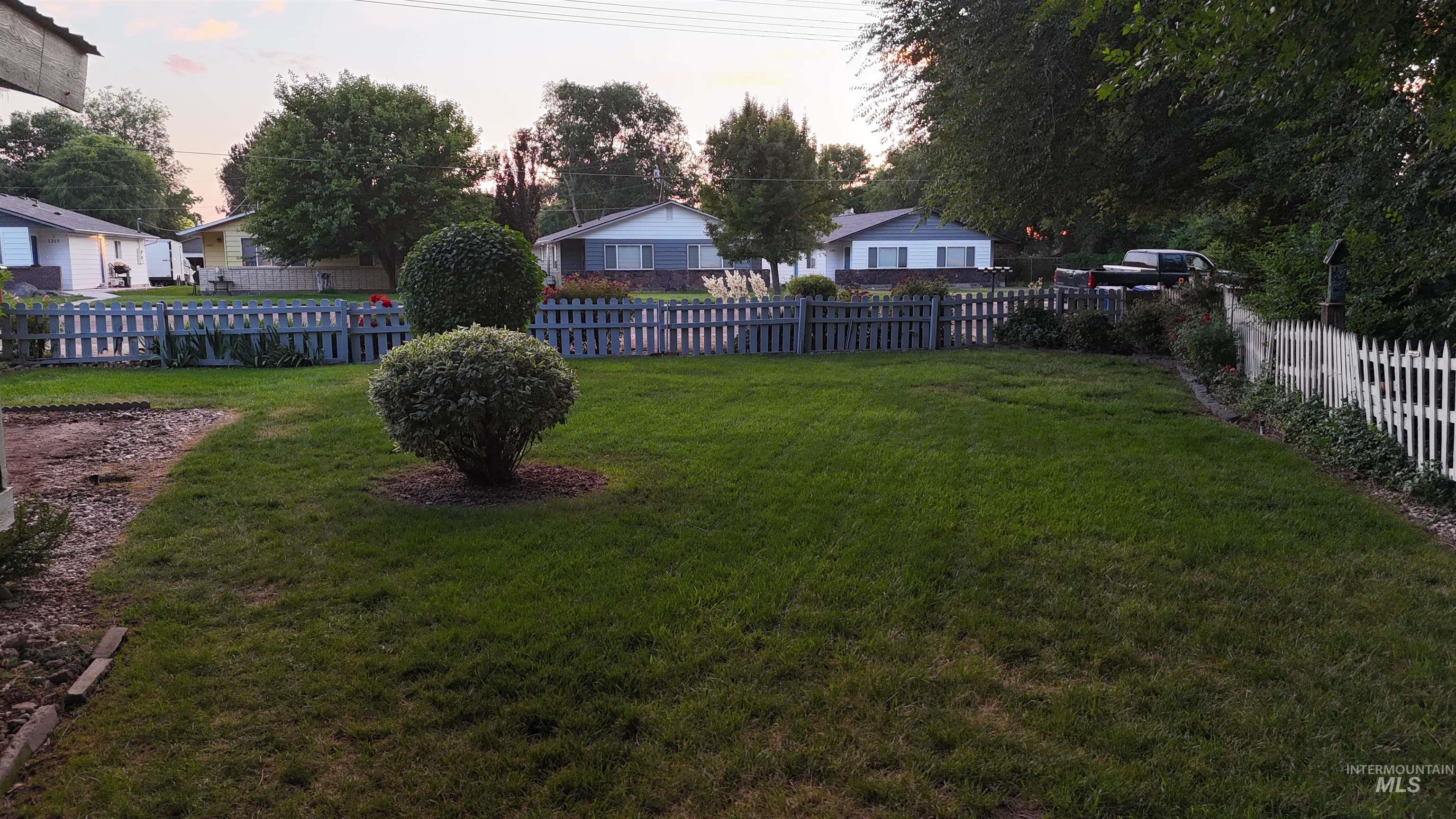 1226 S Elder St Property Photo 8