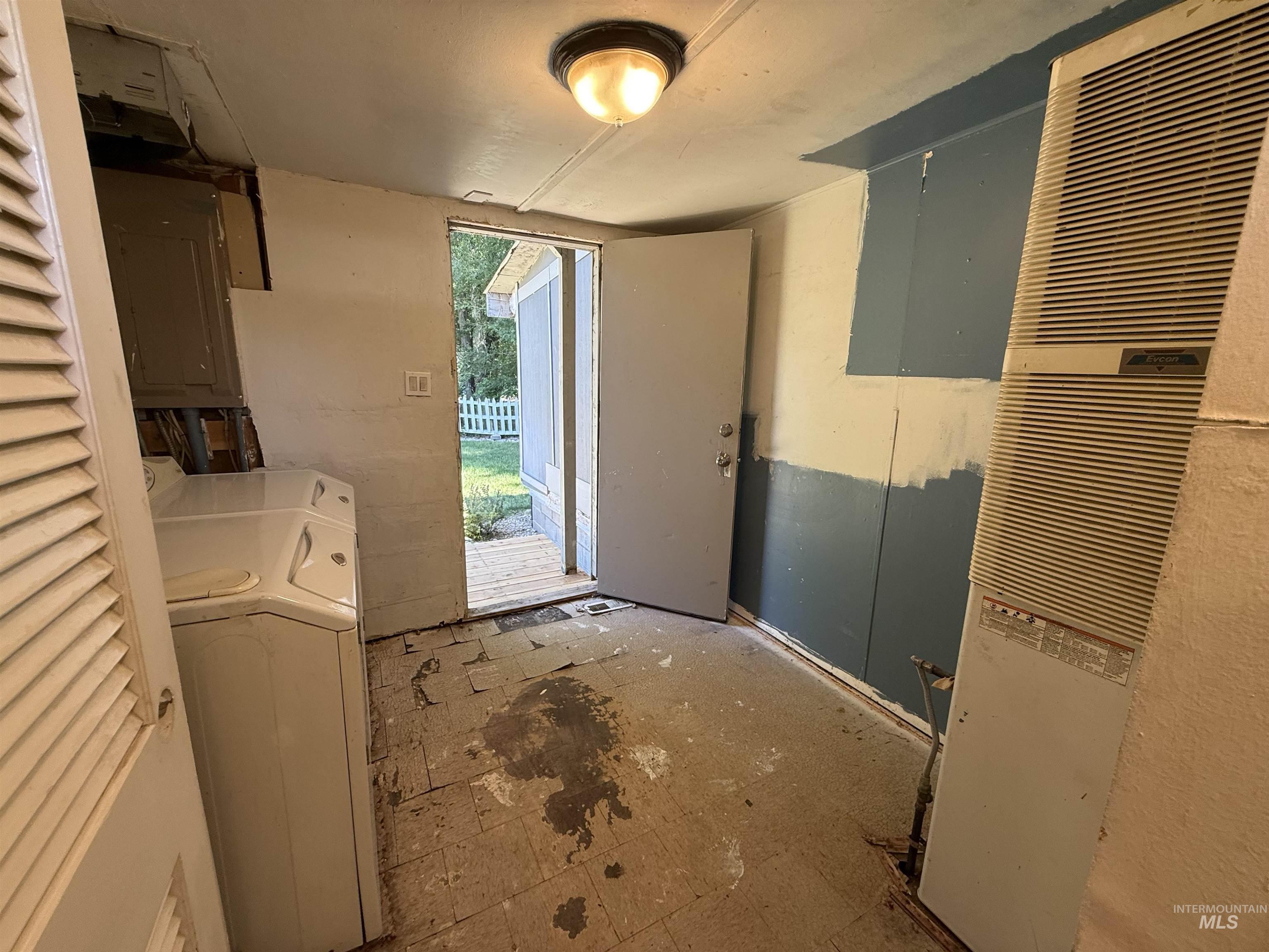 1226 S Elder St Property Photo 24