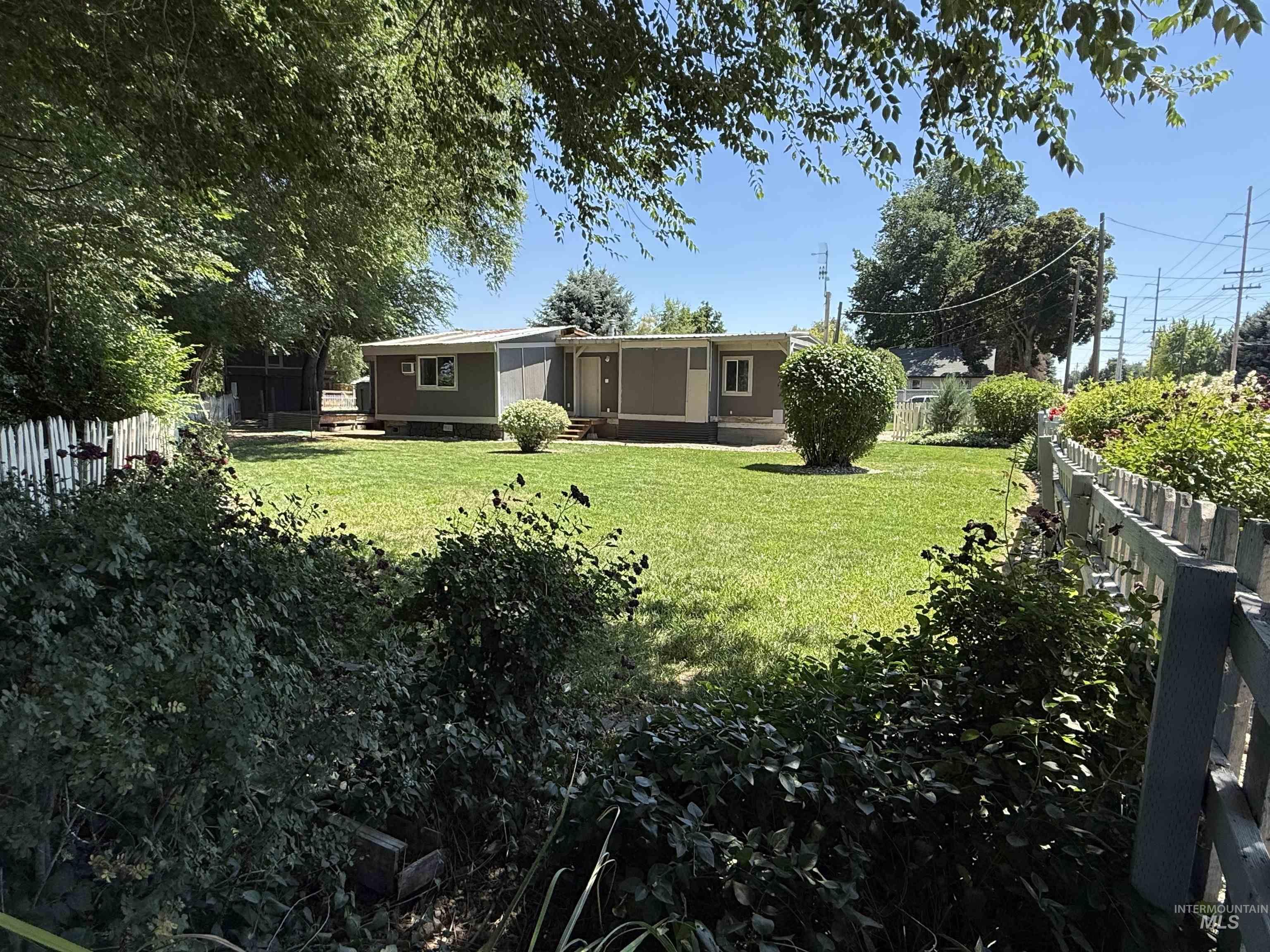 1226 S Elder St Property Photo 31