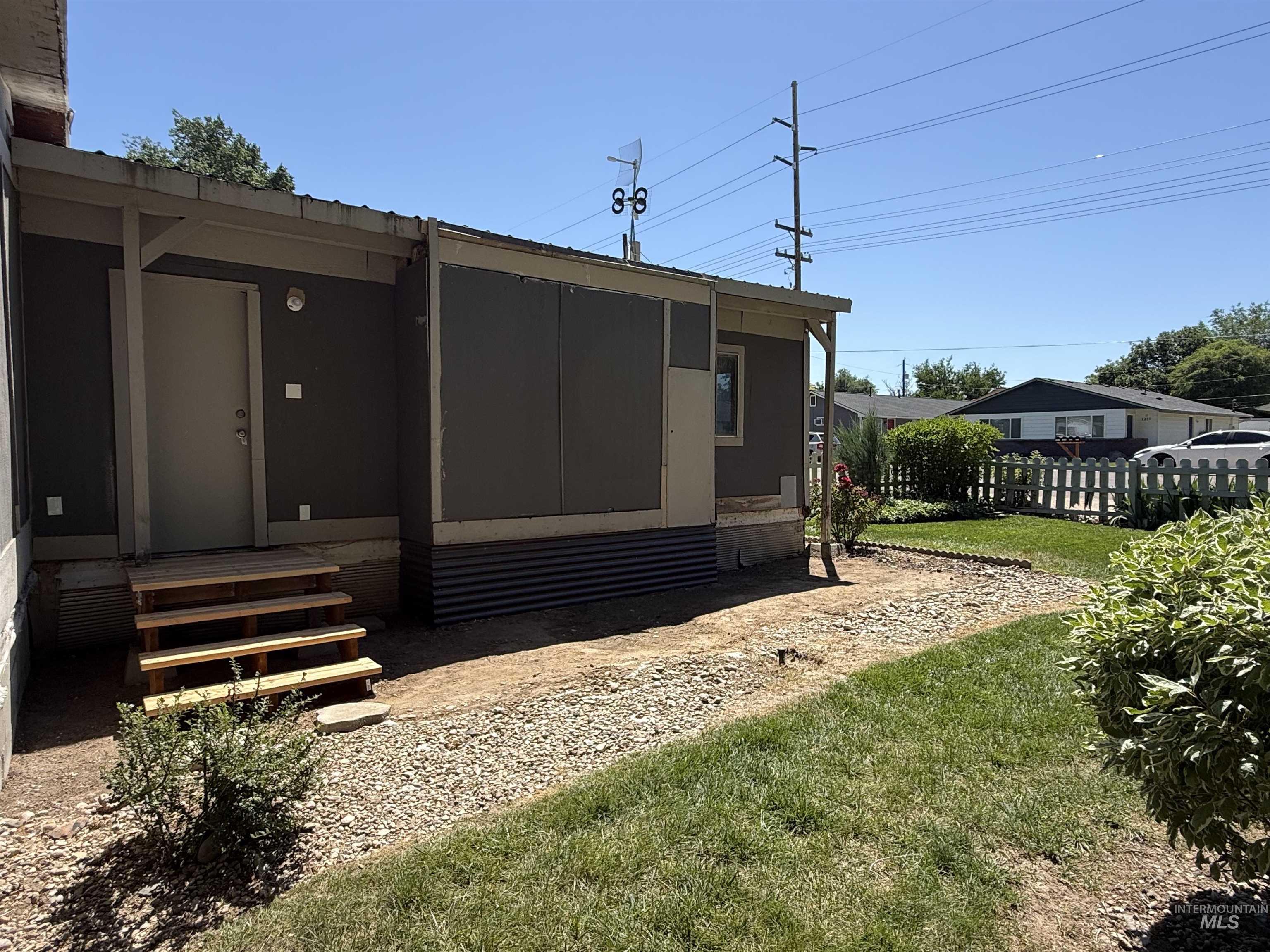 1226 S Elder St Property Photo 39